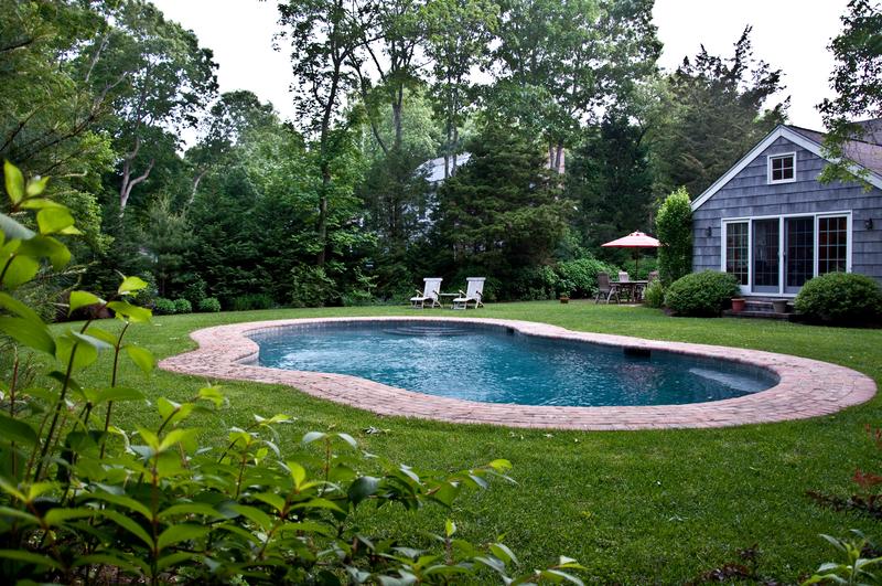 pool-backyard